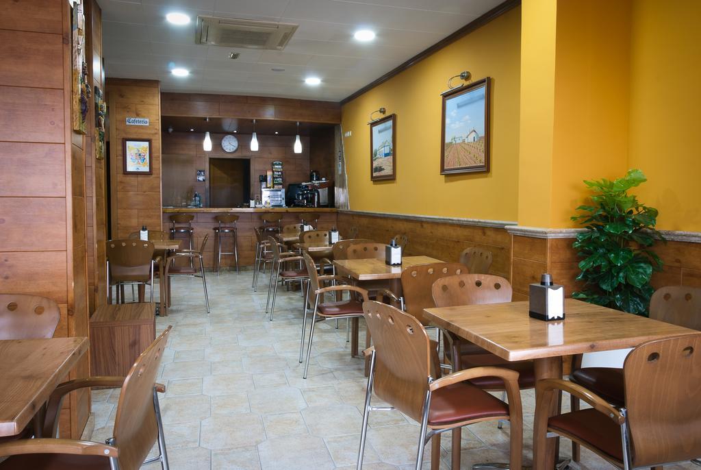 אלקזר דה סן חואן Hotel Hidalgo Quijada מראה חיצוני תמונה