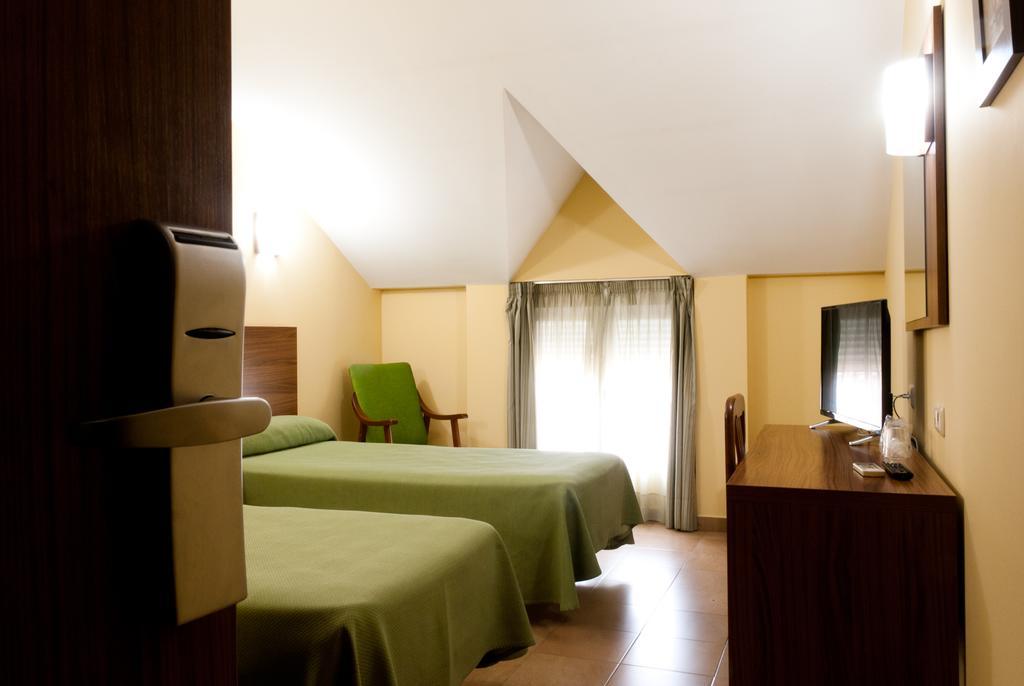 אלקזר דה סן חואן Hotel Hidalgo Quijada מראה חיצוני תמונה